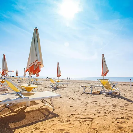 Modern With Rooftop Pool Apartment Bibione