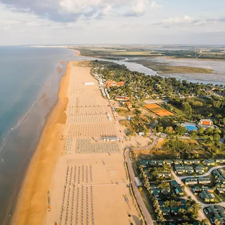 Modern With Rooftop Pool * Bibione